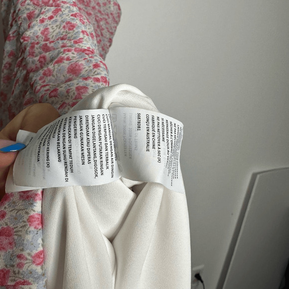 BARDOT DITSY ROUCHED MIDI DRESS IN PINK ICING floral womens 10 Large - Picture 9 of 10